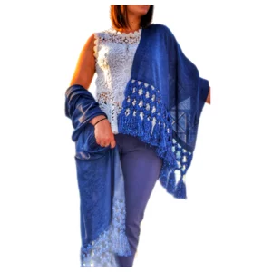 Schal aus Merinowolle mit Caprese-Knotenfransen - blue sea fashion