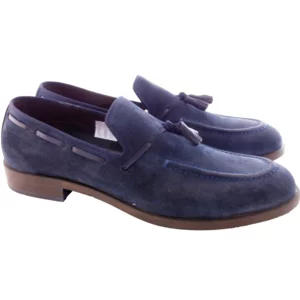 Chaussure pour hommes sans lacets avec mocassin et glands en daim bleu et semelle en caoutchouc