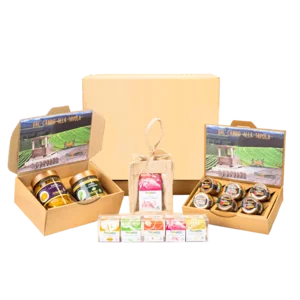 Maxi-Geschenk enthält 4 Geschenkideen Box mit Spargelcreme, 190g und Kürbis in Öl, 340g; Jutebeutel mit Kiwi-Marmelade, 220g; Schachtel Chilicremes, 6x40g; Sarg c